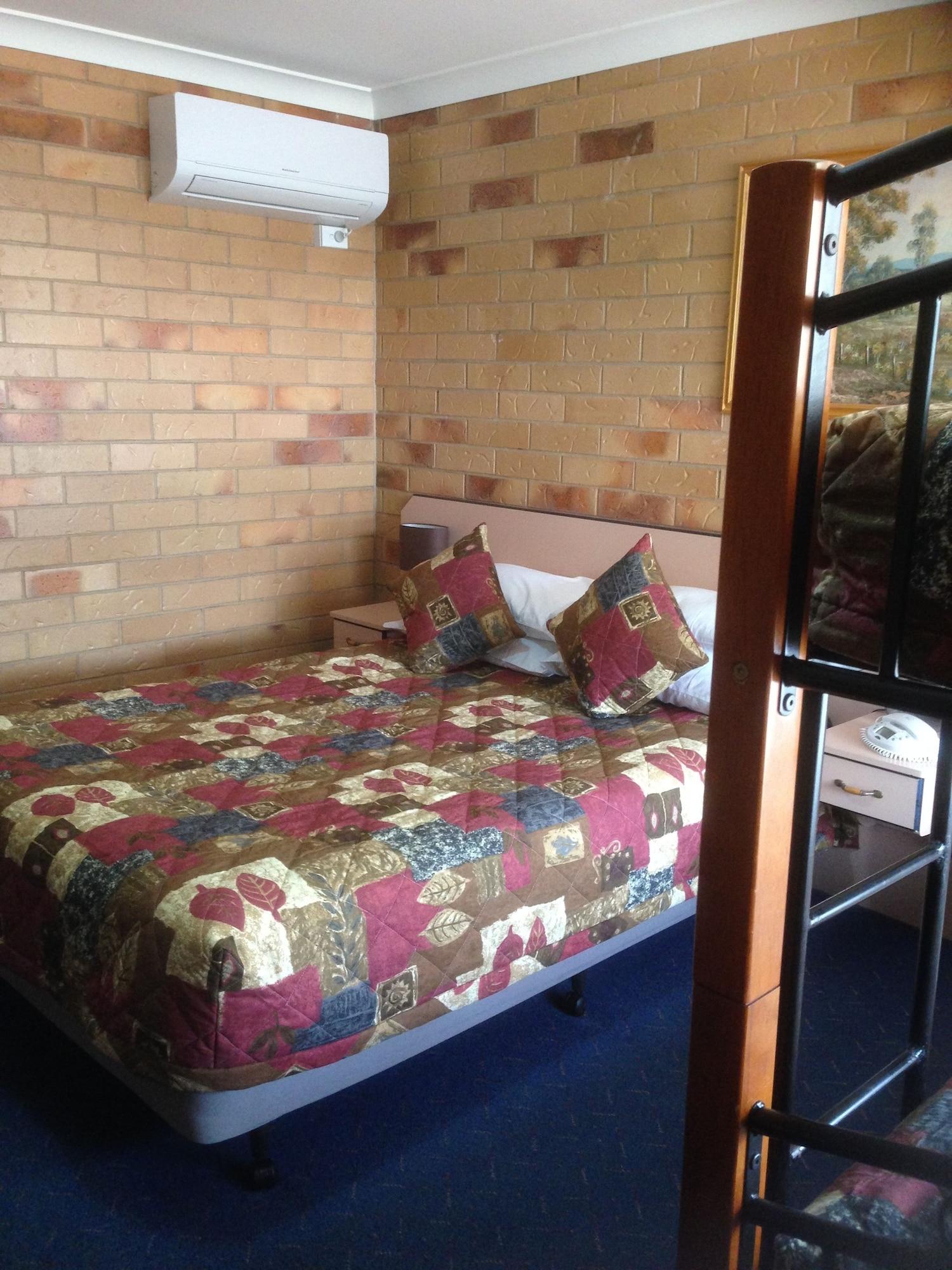North Parkes Motel Eksteriør billede
