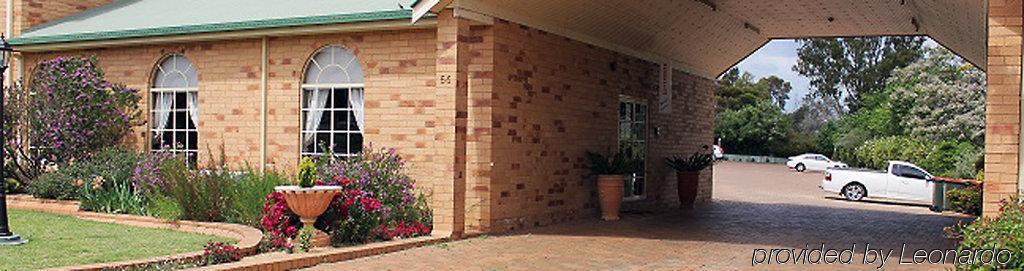 North Parkes Motel Eksteriør billede