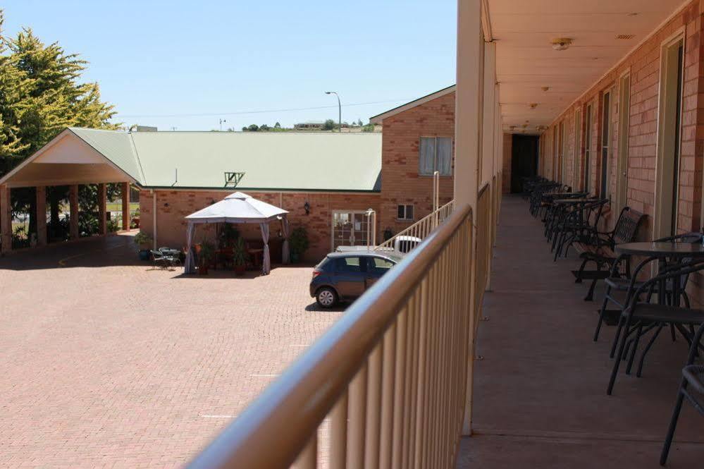 North Parkes Motel Eksteriør billede